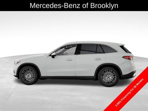 Certified 2025 Mercedes-Benz GLC 300 4MATIC image 33
