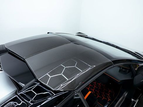 Used 2021 Lamborghini Aventador SVJ image 37