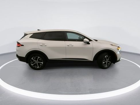 Used 2024 Kia Sportage EX FWD image 5