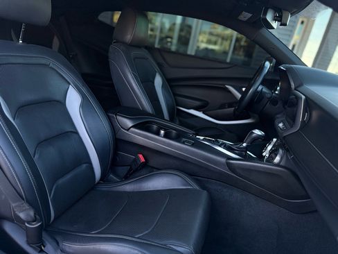 Used 2018 Chevrolet Camaro LT w/ RS Package image 13