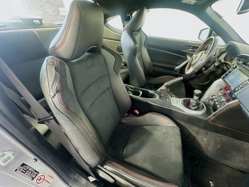 Used 2016 Subaru BRZ Limited RWD image 25