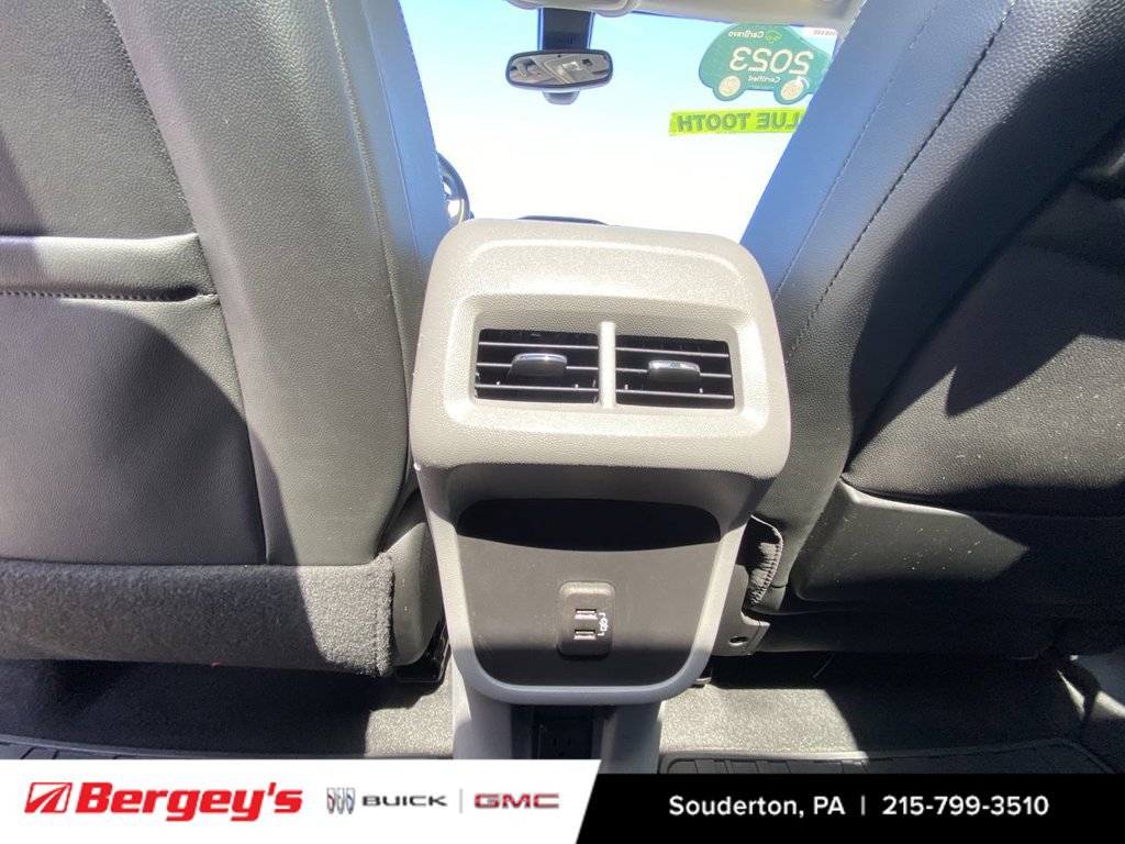 Used 2023 GMC Terrain SLT FWD image 25