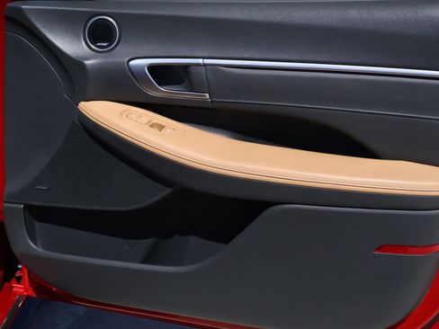 Used 2021 Hyundai Sonata Limited image 17