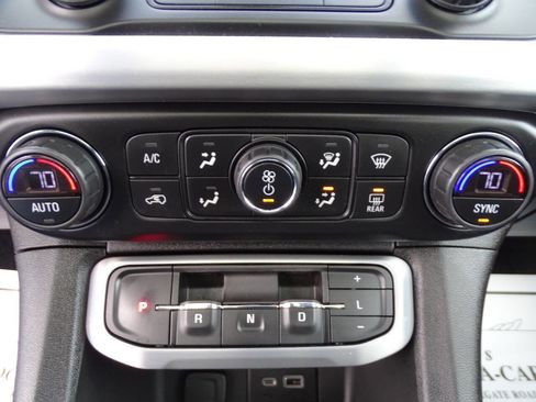 Used 2022 GMC Acadia Elevation image 31