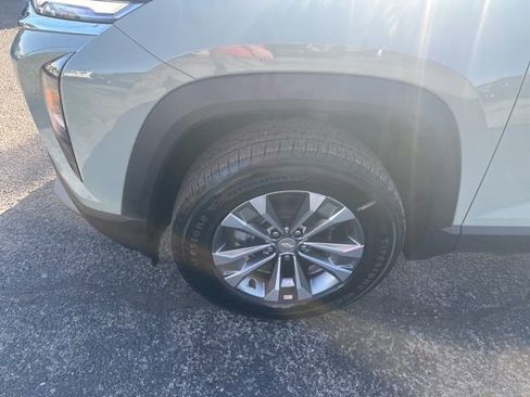 New 2026 Chevrolet Equinox LT image 10