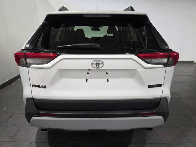 Used 2024 Toyota RAV4 Adventure AWD/4WD image 4