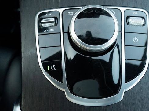 Used 2020 Mercedes-Benz C 300 4MATIC Sedan image 24