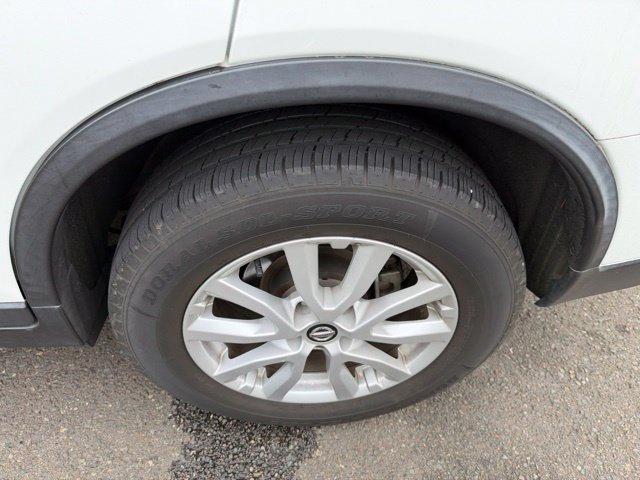 Used 2020 Nissan Rogue SV FWD image 11