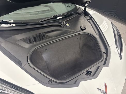 Used 2022 Chevrolet Corvette Stingray Coupe w/ 1LT RWD image 12