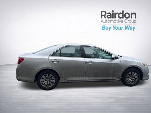 Used 2012 Toyota Camry LE image 9