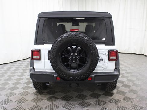 Used 2025 Jeep Wrangler Sport image 32