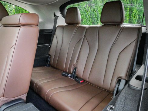 Used 2024 Acura MDX SH-AWD w/ Technology Package image 32