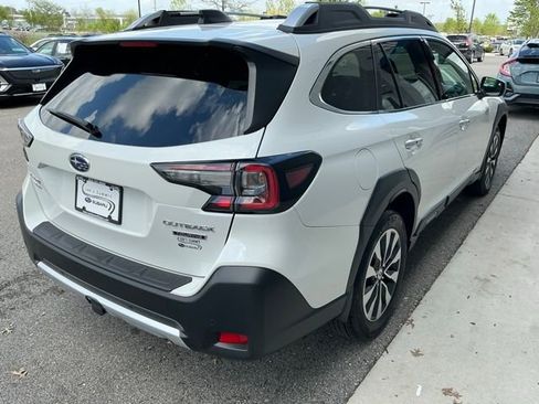 Certified 2024 Subaru Outback Touring AWD/4WD image 7