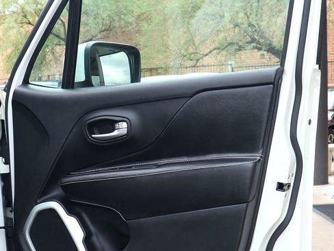 Used 2020 Jeep Renegade Latitude w/ Popular Equipment Group image 33