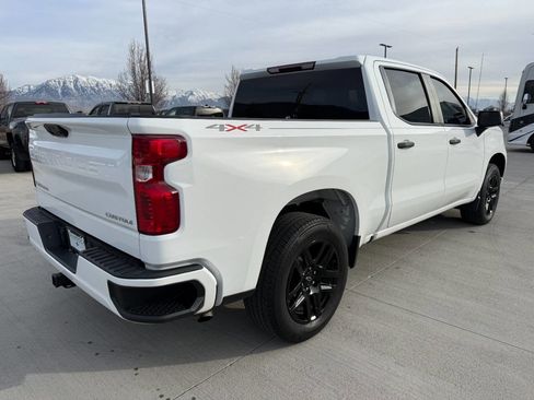 Used 2022 Chevrolet Silverado 1500 Custom image 3