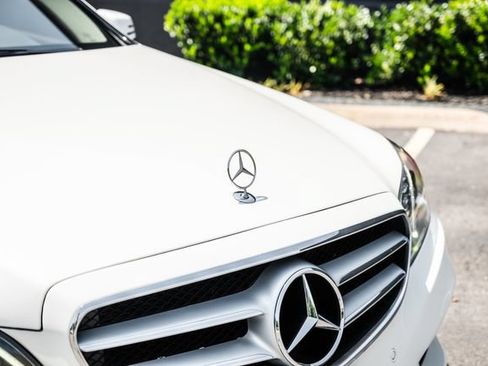 Used 2015 Mercedes-Benz E 350 4MATIC Wagon image 29