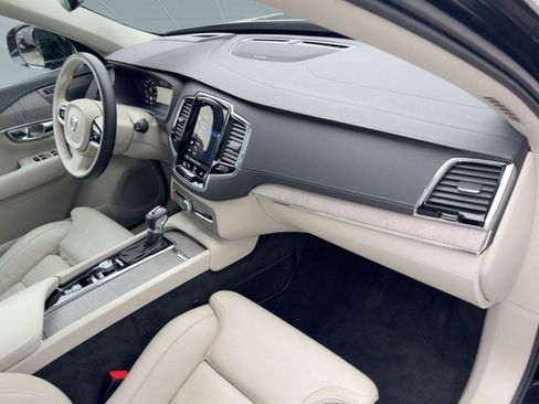 Certified 2021 Volvo XC90 T6 Inscription w/ Protection Package Premier image 31