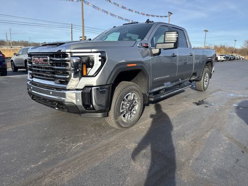 New 2026 GMC Sierra 3500 SLE w/ SLE Value Package image 8