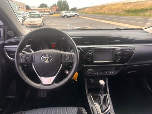 Used 2015 Toyota Corolla S FWD image 7