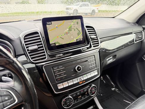 Used 2018 Mercedes-Benz GLS 550 4MATIC w/ Driver Assistance Package image 21