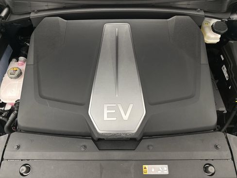 Used 2024 Kia EV6 Wind image 27