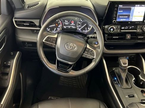 Used 2022 Toyota Highlander XSE image 14