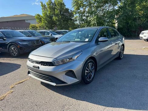 Used 2024 Kia Forte LXS image 3