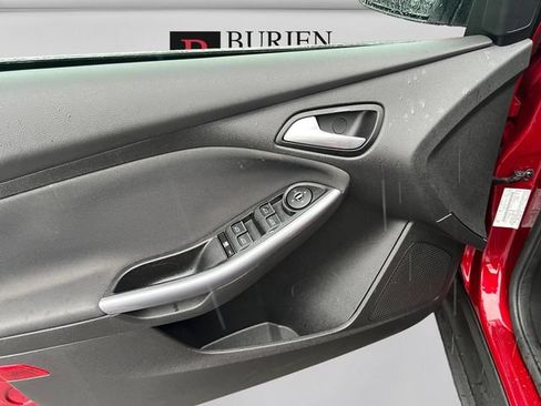 Used 2014 Ford Focus Titanium FWD image 11