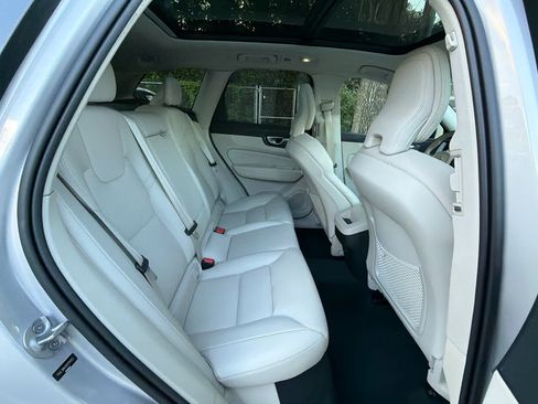 Used 2024 Volvo XC60 B5 Core w/ Protection Package Premier AWD/4WD image 22