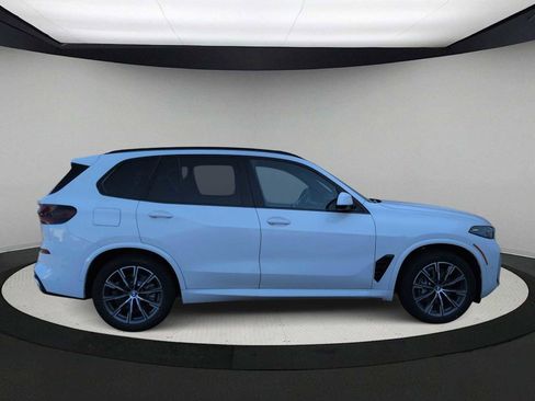New 2026 BMW X5 xDrive40i w/ M Sport Package image 9