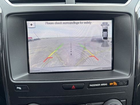 Used 2019 Ford Explorer XLT w/ XLT Sport Appearance Package AWD/4WD image 19