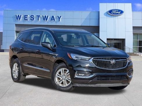 Used 2019 Buick Enclave Essence image 2