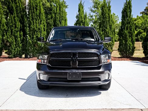 Used 2015 RAM 1500 Express AWD/4WD image 3