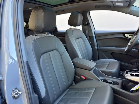 Used 2024 Audi Q4 e-tron Premium Plus w/ Premium Plus image 39