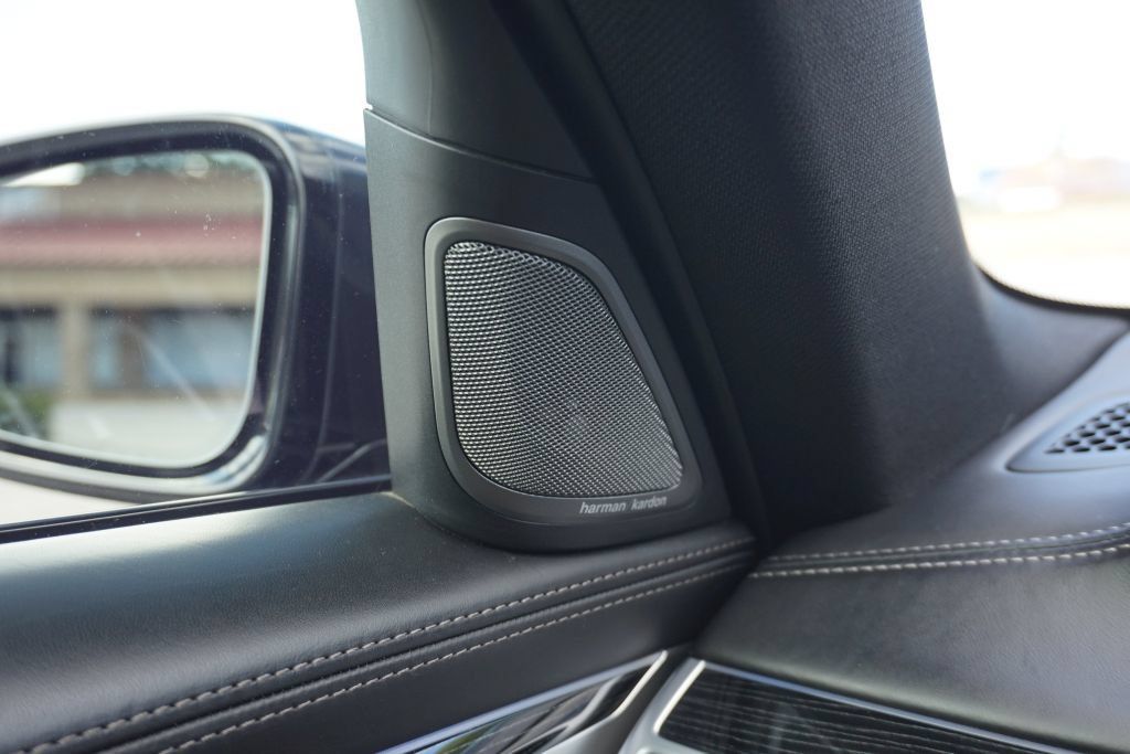 Used 2019 BMW 750i w/ Executive Package RWD image 44