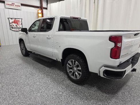 Used 2022 Chevrolet Silverado 1500 RST AWD/4WD image 5