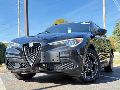 Used 2018 Alfa Romeo Stelvio Ti Sport image 3