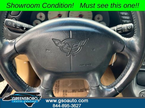 Used 2001 Chevrolet Corvette Convertible w/ Preferred Equipment Group1 RWD image 20