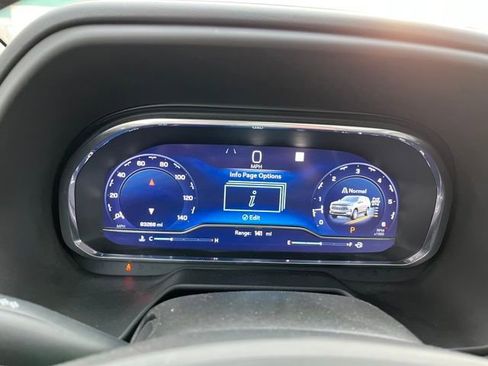 Used 2022 Chevrolet Suburban Z71 w/ Off-Road Capability Package image 43