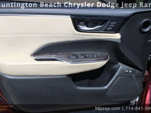 Used 2018 Honda Clarity Touring image 14