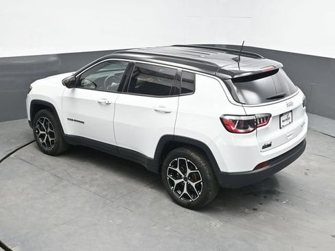 Used 2025 Jeep Compass Limited AWD/4WD image 21