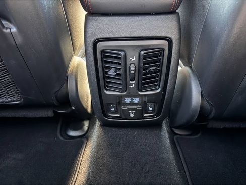 Used 2024 Dodge Durango R/T AWD/4WD image 32