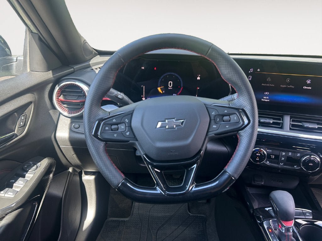 Used 2024 Chevrolet Trax RS w/ Sunroof Package FWD image 14