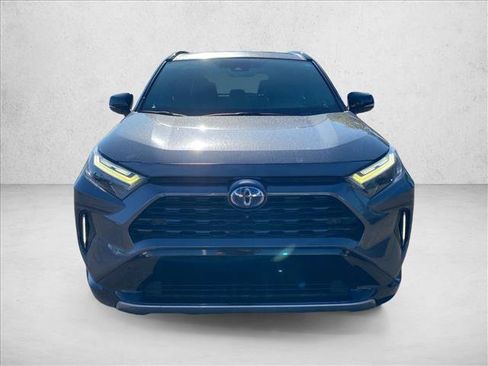 Used 2023 Toyota RAV4 XSE AWD/4WD image 2