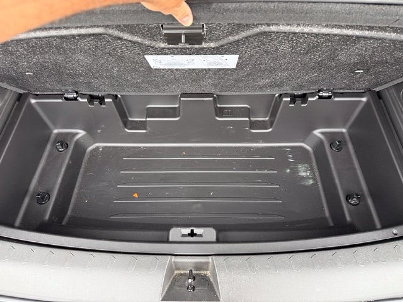 Certified 2024 Chevrolet Traverse LT w/ LPO, Floor Liner Package AWD/4WD image 16