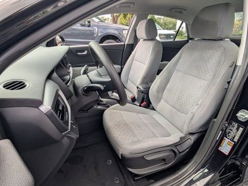 Used 2023 Kia Rio S image 6