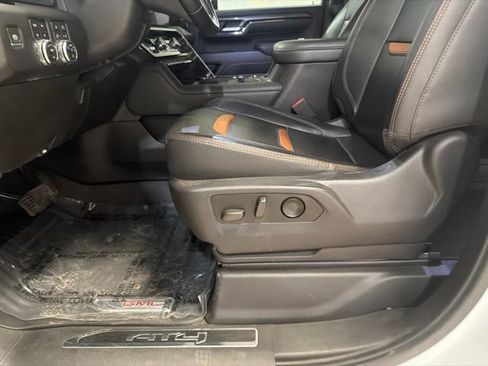 Used 2024 GMC Sierra 3500 AT4 w/ AT4 Premium Plus Package AWD/4WD image 11