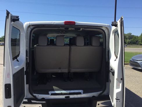 Used 2016 Nissan NV 3500 SL RWD image 21