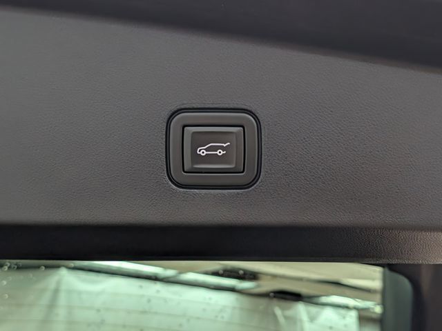 Used 2023 Cadillac Lyriq 2WD image 20