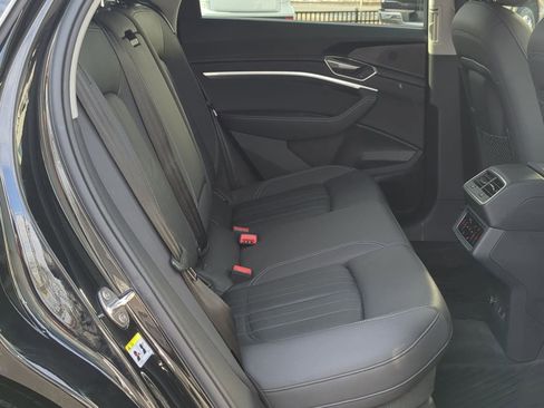 Used 2019 Audi e-tron Premium Plus image 25